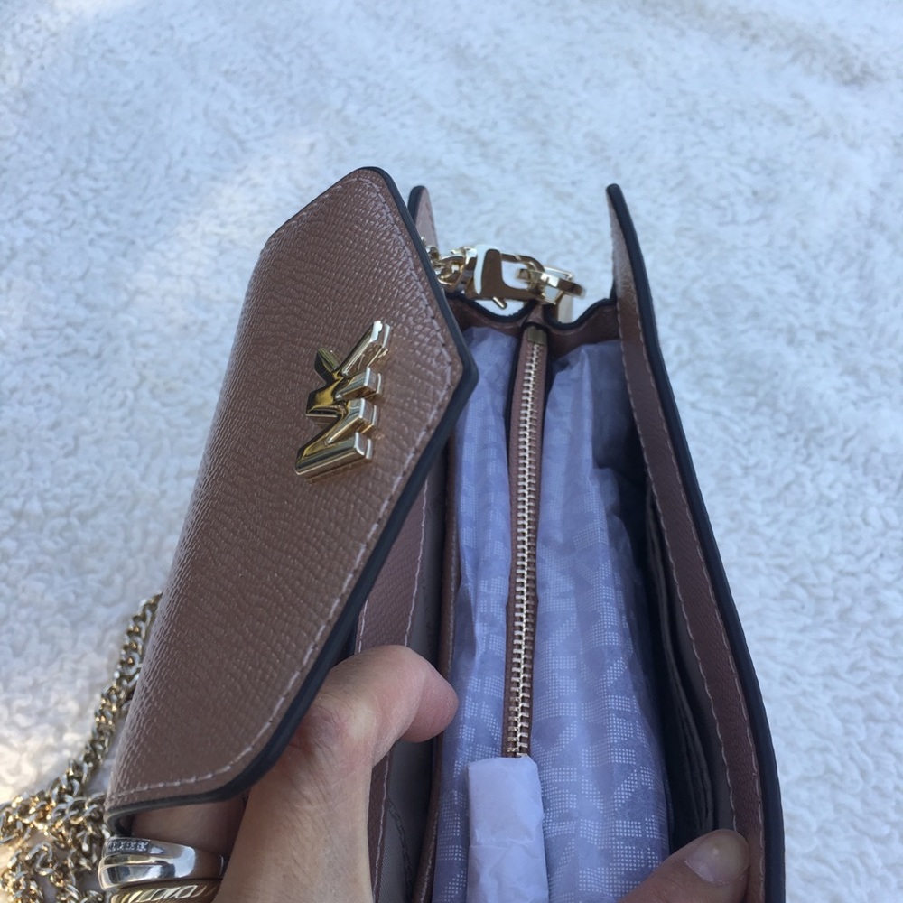 MICHAEL Kors - Picture 4 of 4